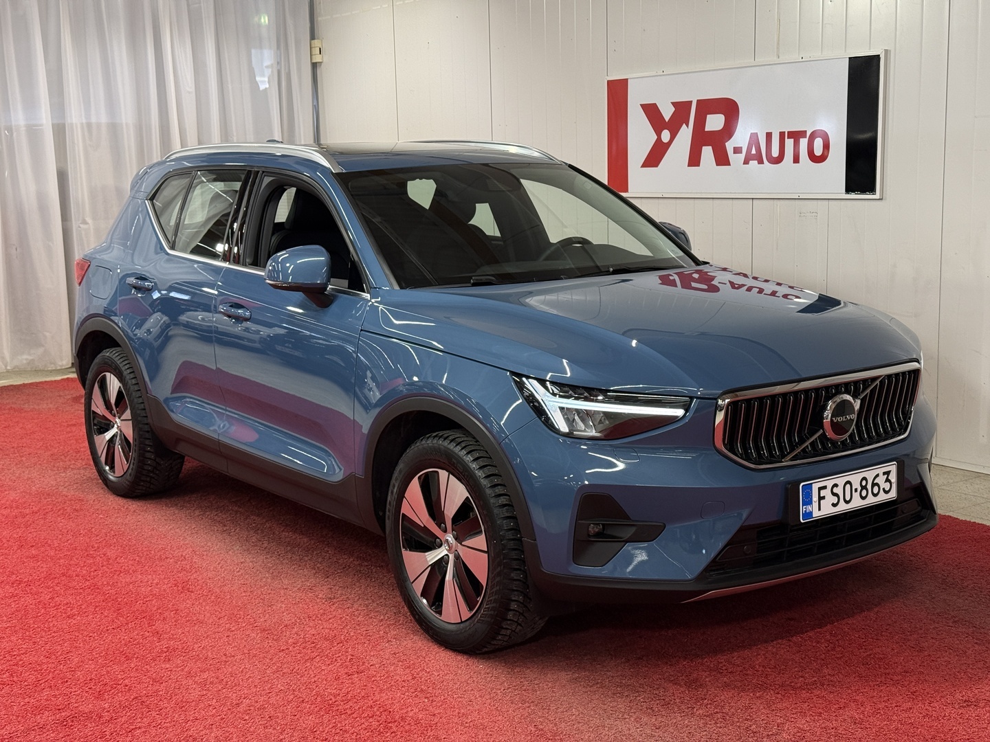 VOLVO XC40 2023