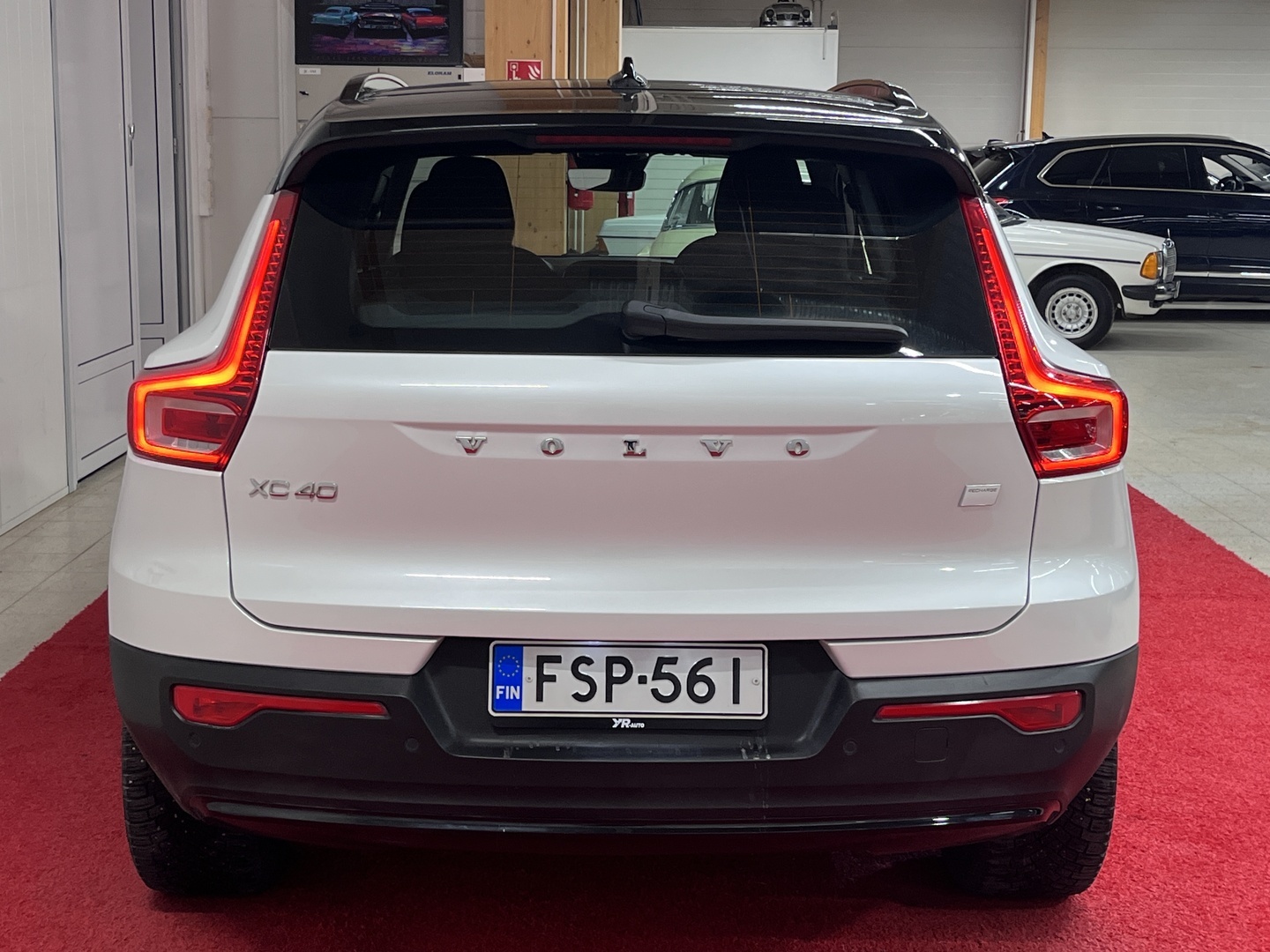 VOLVO XC40 2023