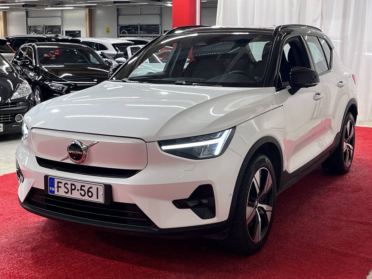 VOLVO XC40 2023