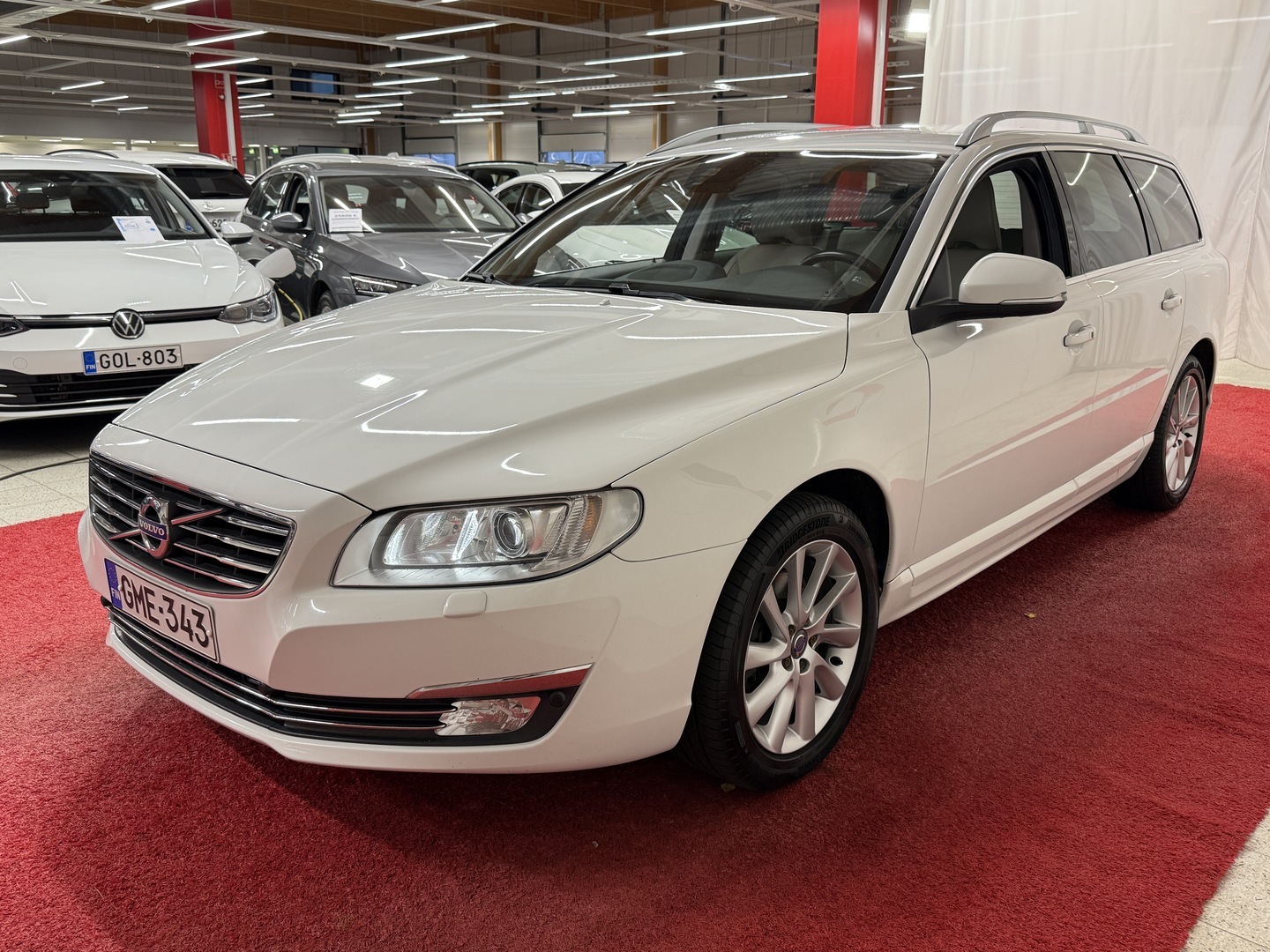 VOLVO V70 2016