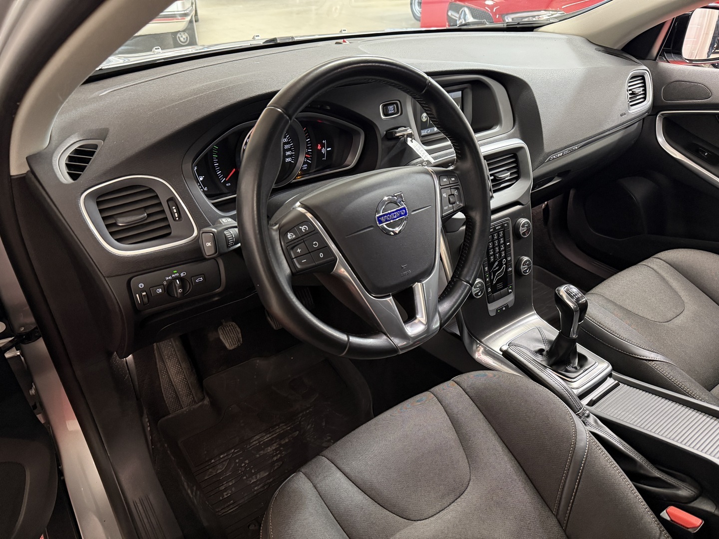 VOLVO V40 Cross Country 2016