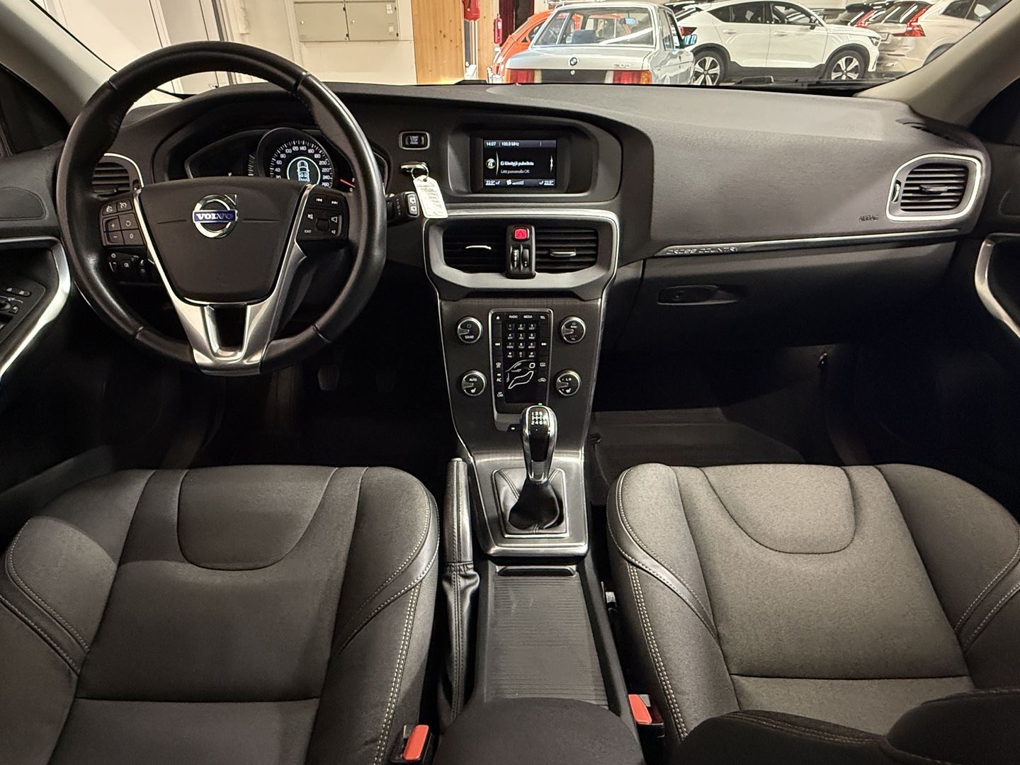 VOLVO V40 Cross Country 2016
