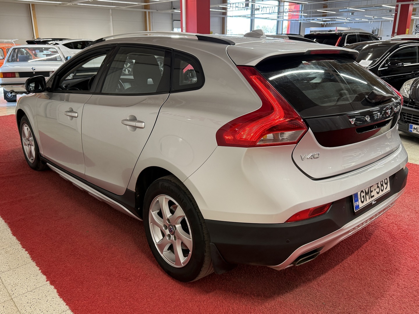VOLVO V40 Cross Country 2016