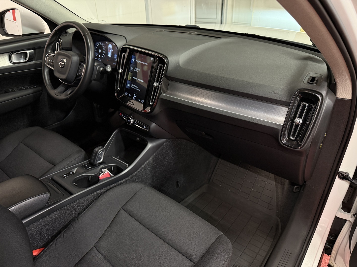 VOLVO XC40 2018