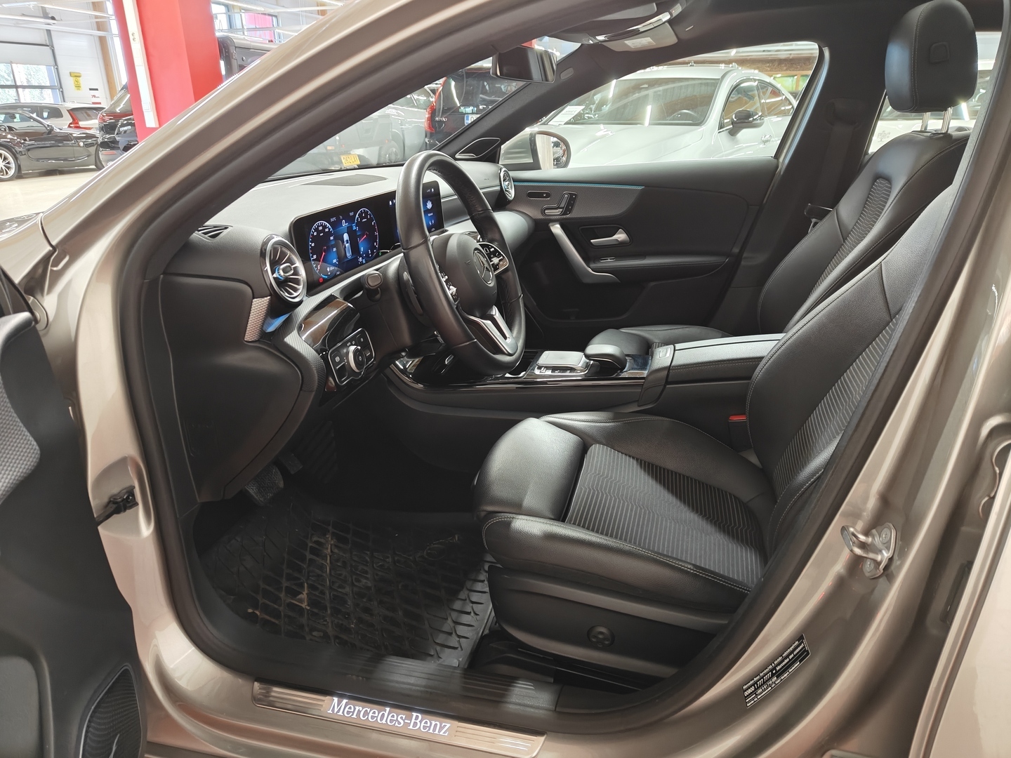MERCEDES-BENZ A 2019
