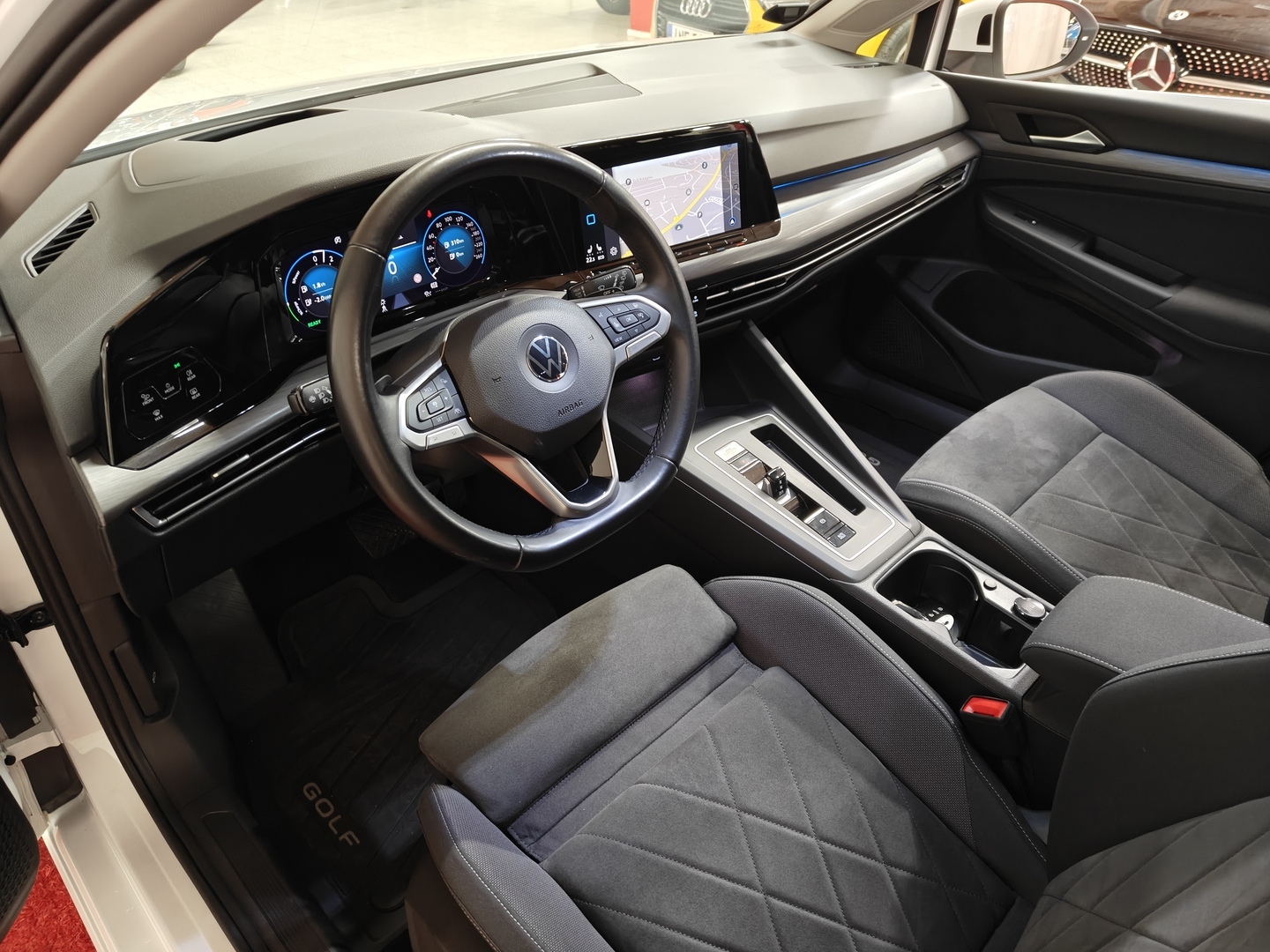 VOLKSWAGEN Golf 2021