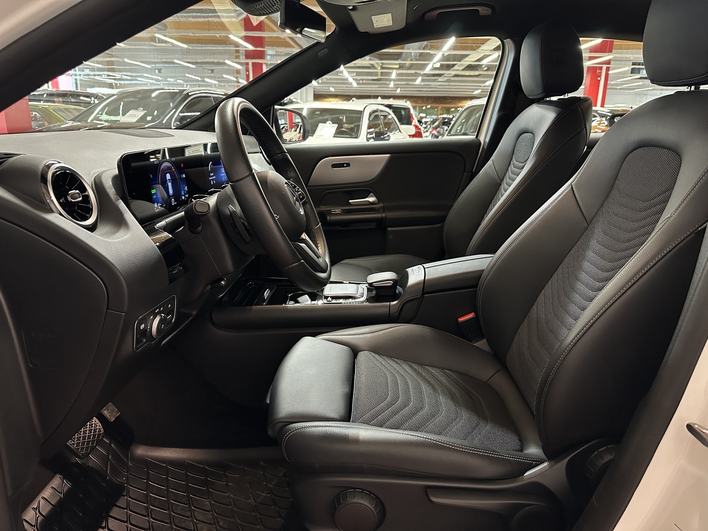 MERCEDES-BENZ GLA 2022