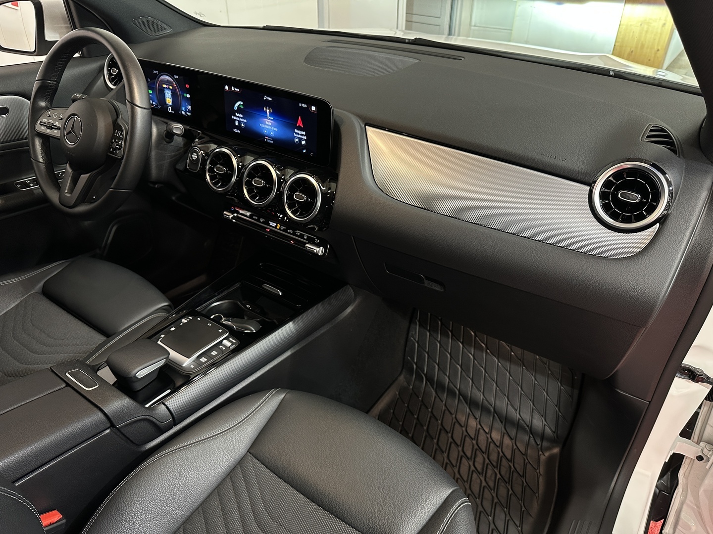 MERCEDES-BENZ GLA 2022