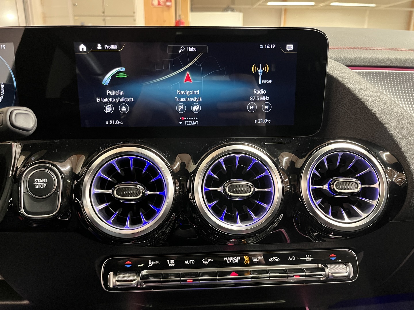 MERCEDES-BENZ EQA 2021