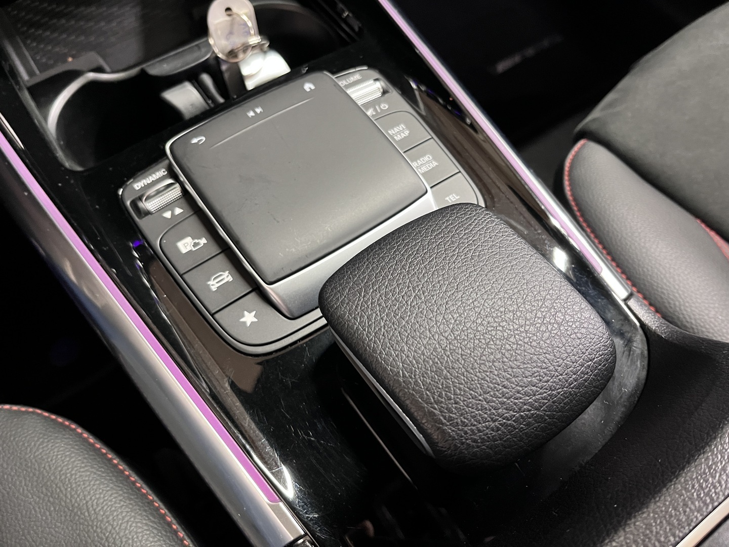 MERCEDES-BENZ EQA 2021