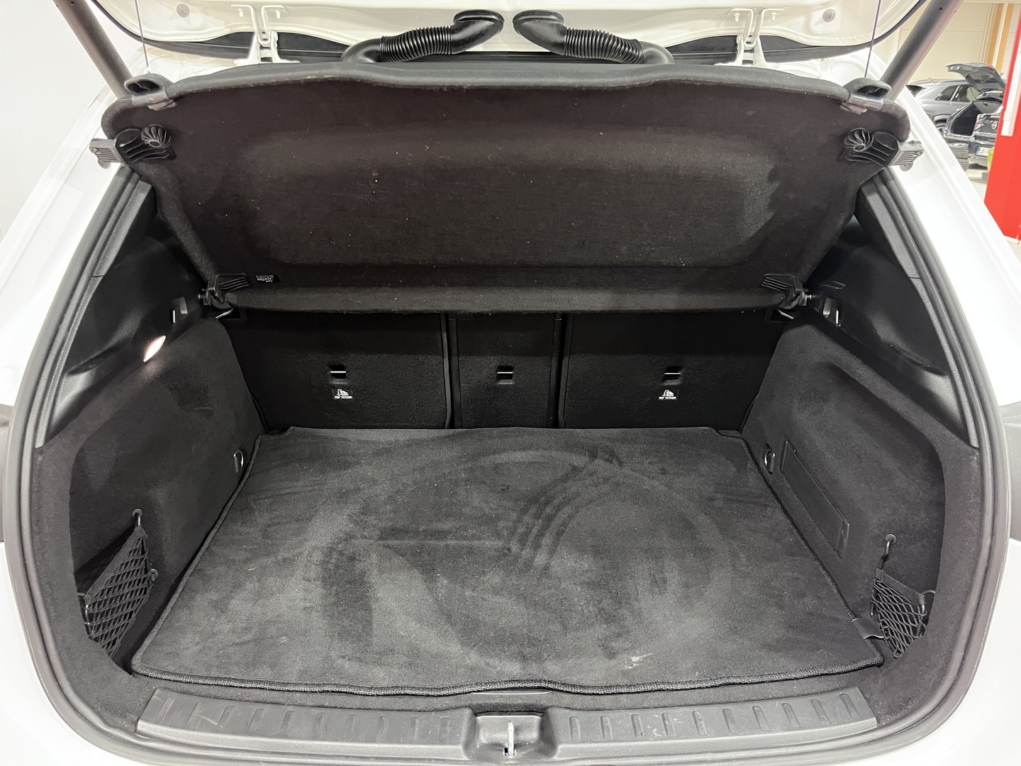 MERCEDES-BENZ EQA 2021