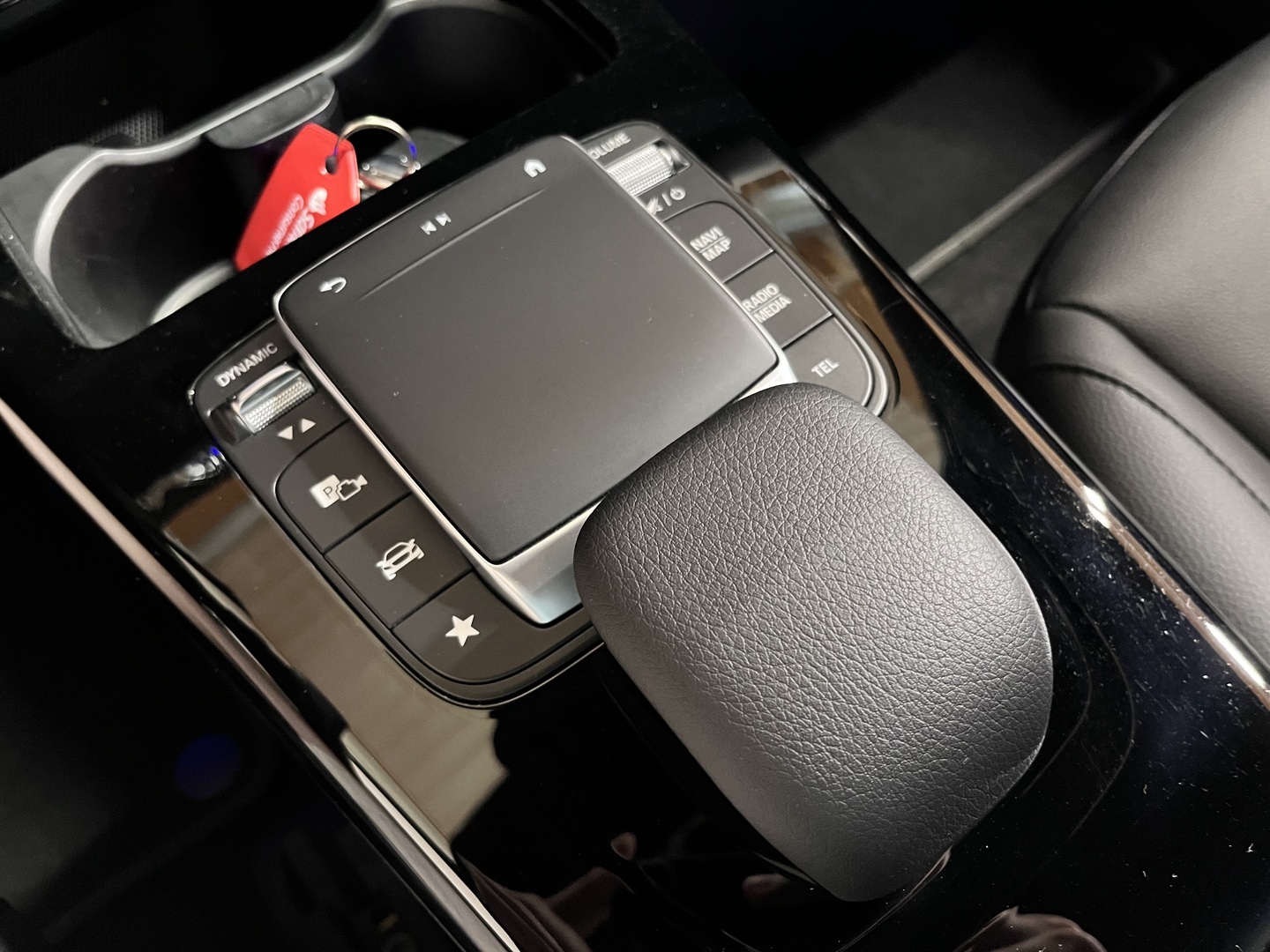 MERCEDES-BENZ CLA 2022