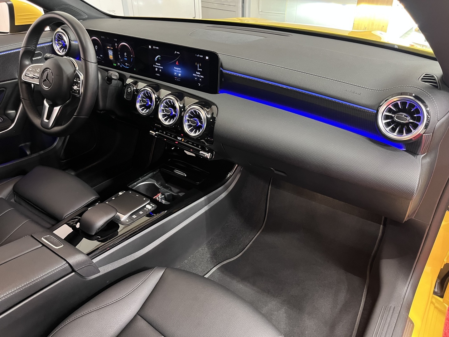 MERCEDES-BENZ CLA 2022