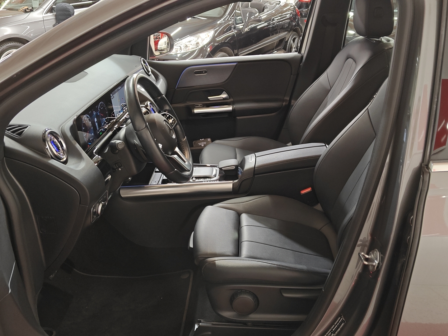 MERCEDES-BENZ B 2023