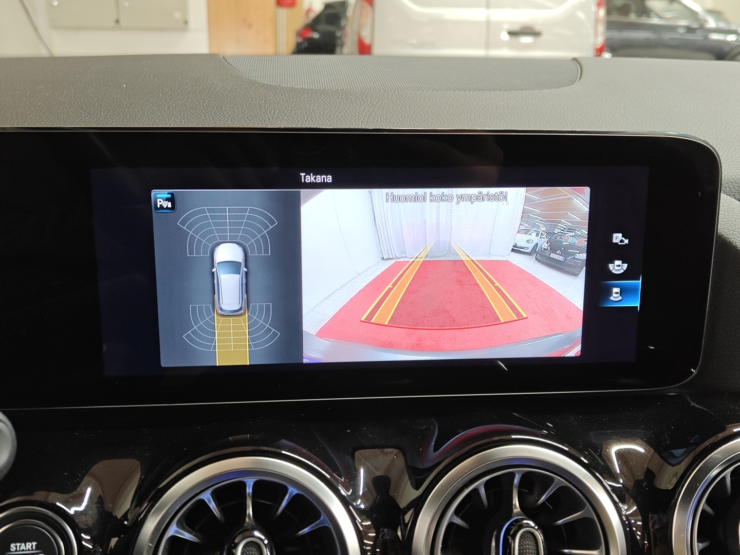 MERCEDES-BENZ B 2023