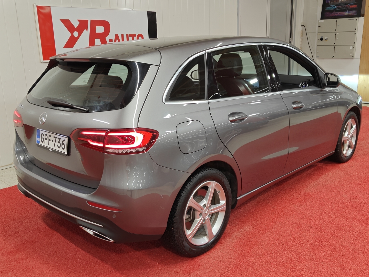 MERCEDES-BENZ B 2023