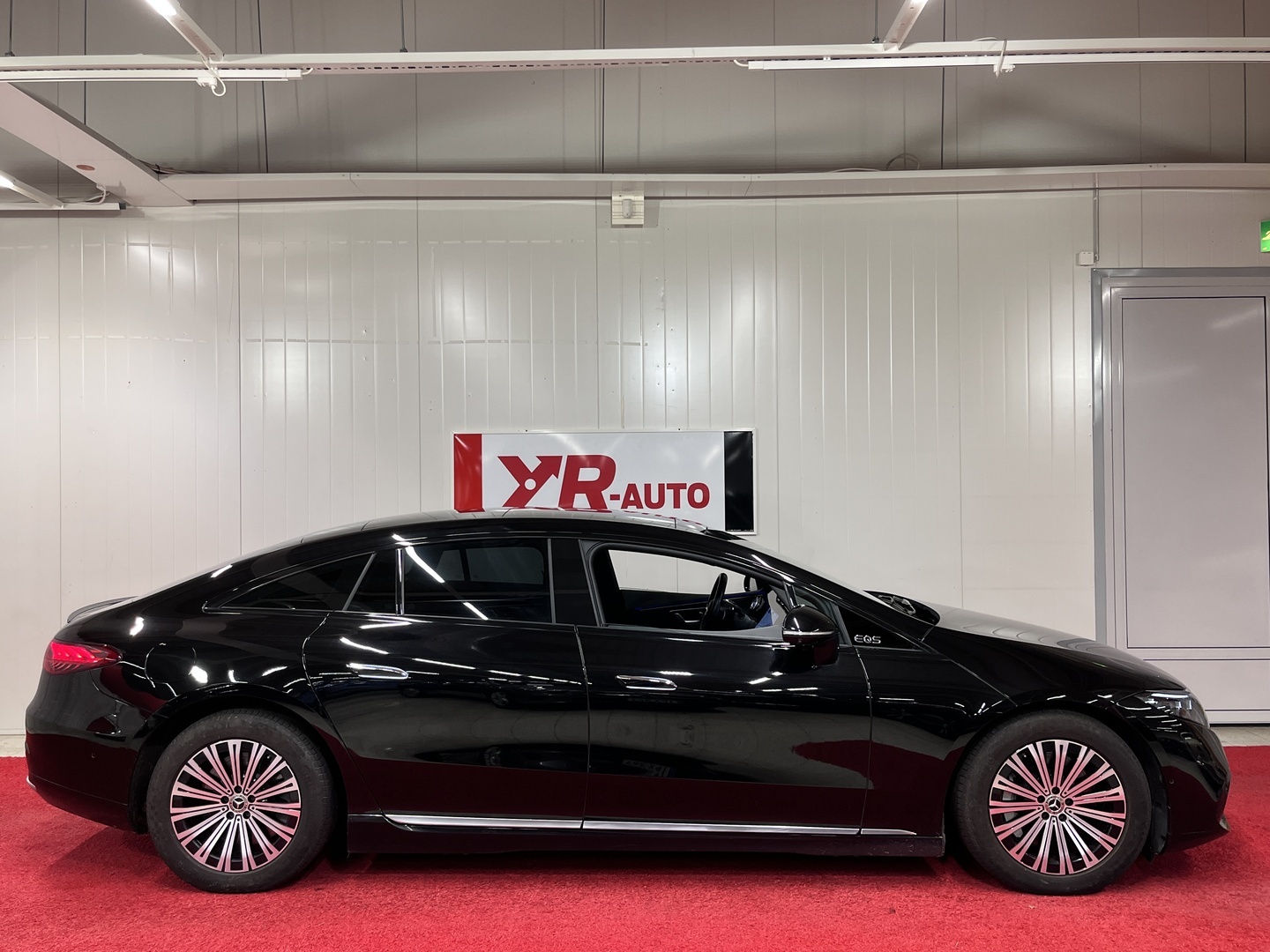 MERCEDES-BENZ EQS 2022