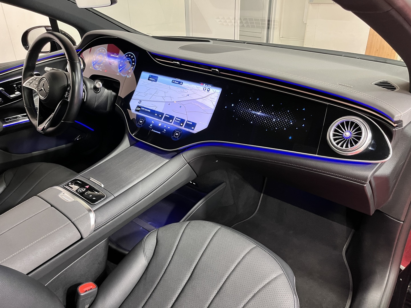 MERCEDES-BENZ EQS 2022