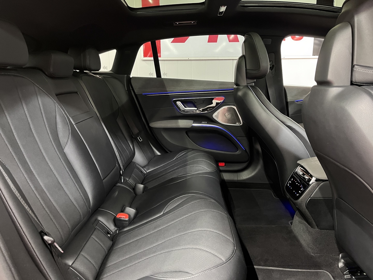 MERCEDES-BENZ EQS 2022