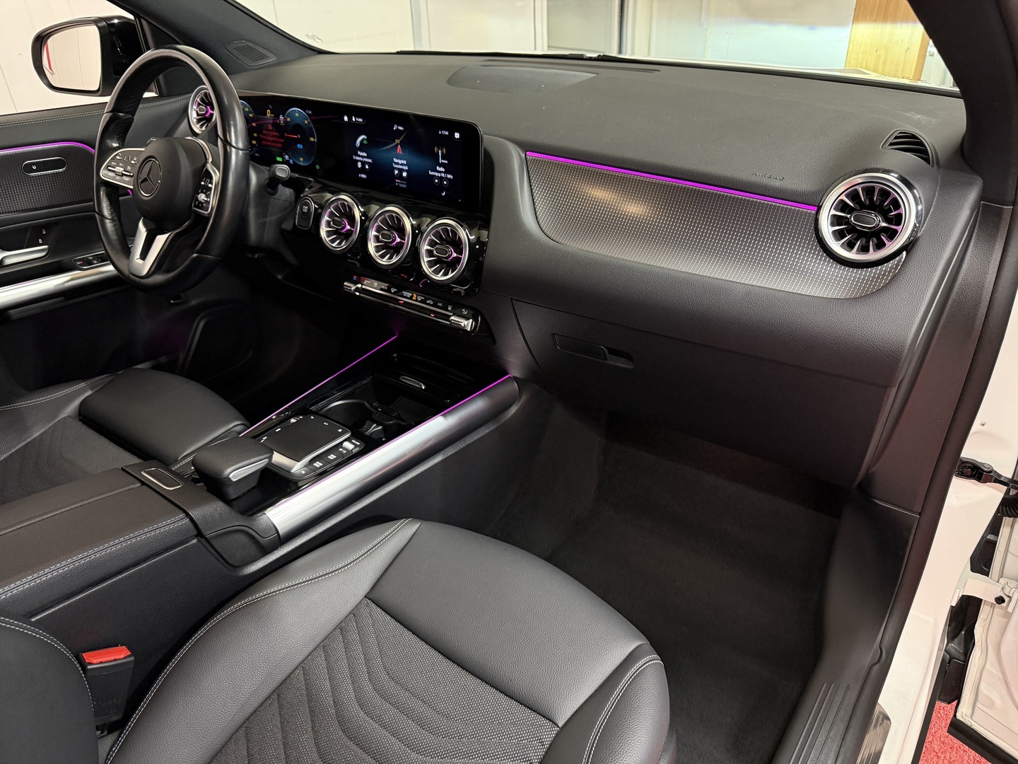 MERCEDES-BENZ EQA 15