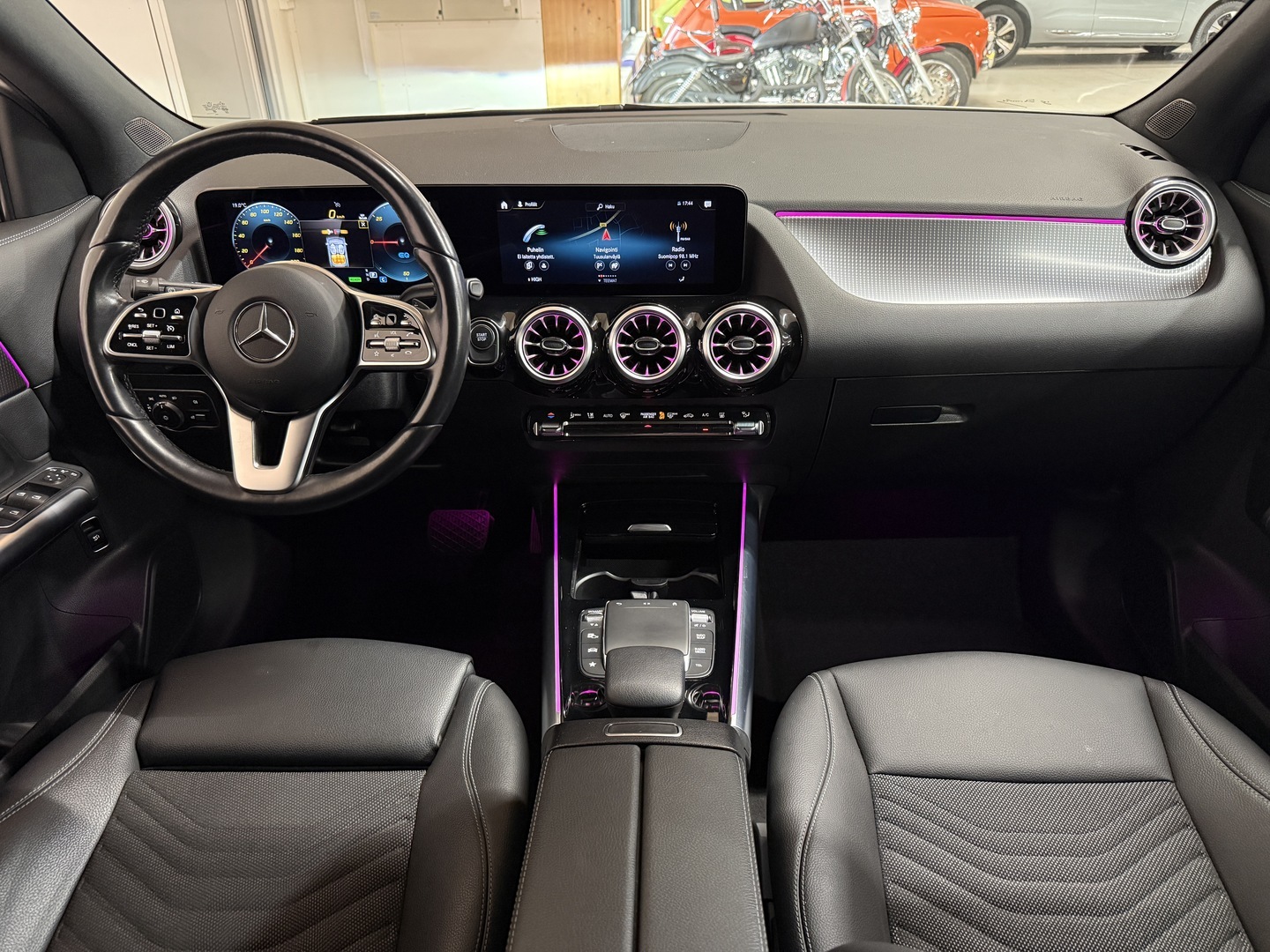 MERCEDES-BENZ EQA 16