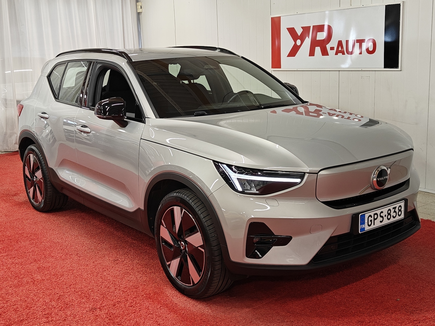 VOLVO XC40 2024