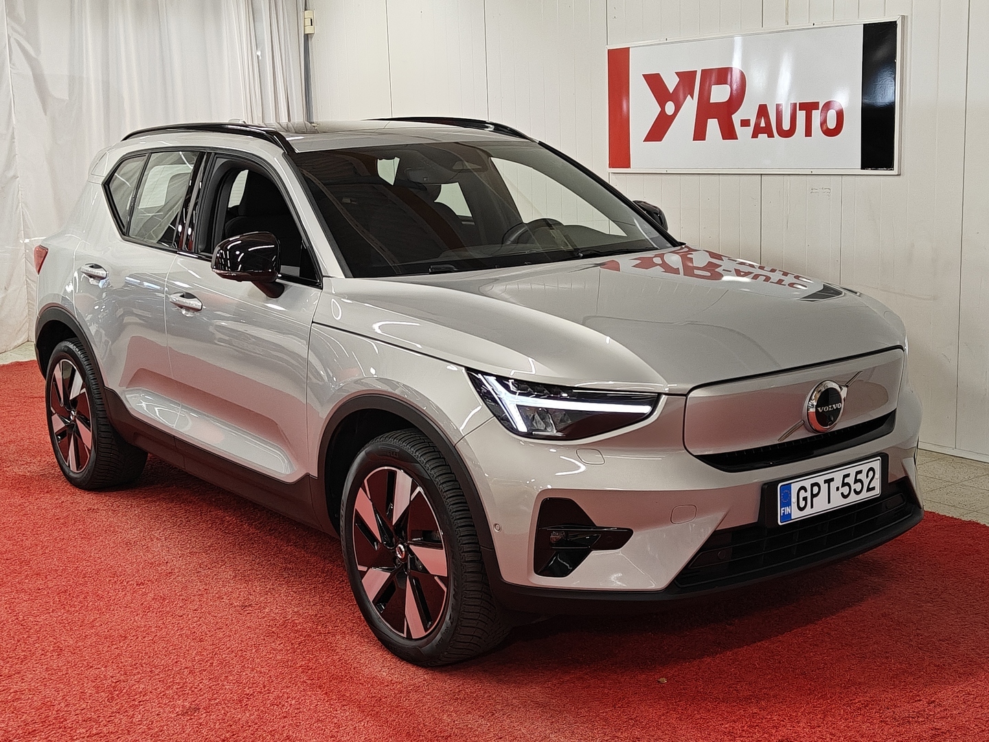 VOLVO XC40 1