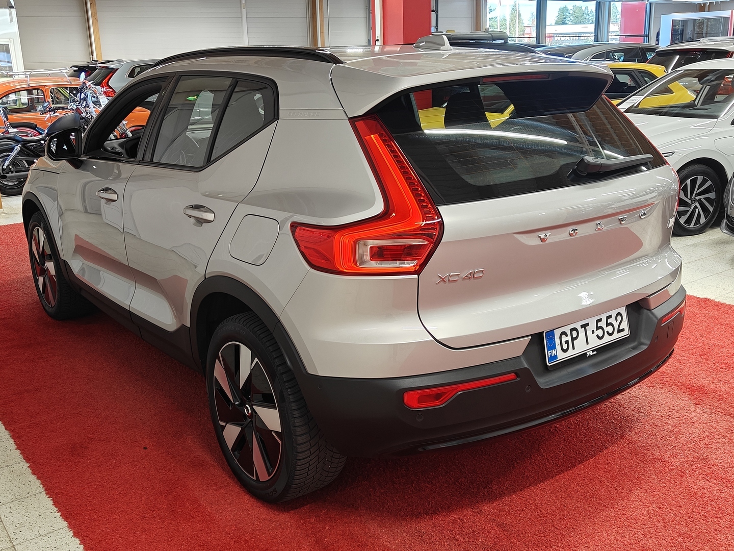 VOLVO XC40 6