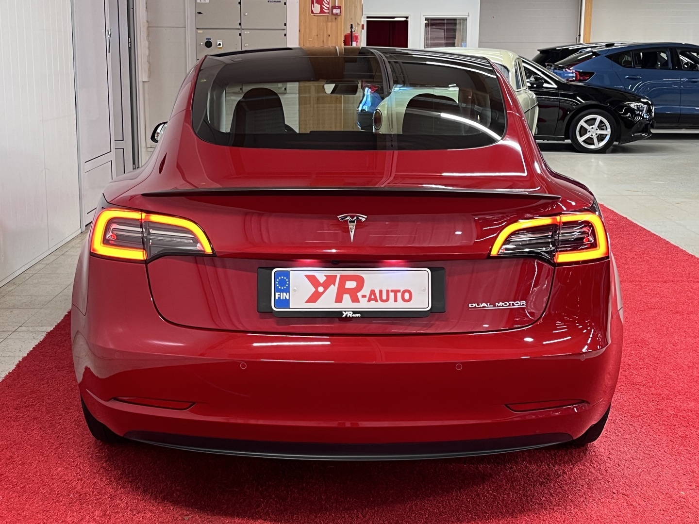 TESLA MODEL 3 2022