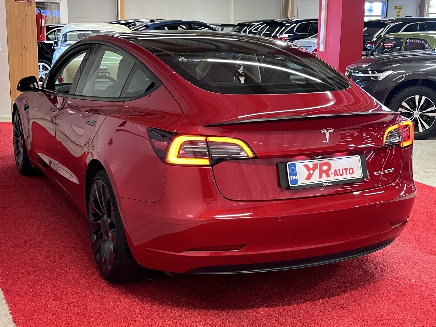 TESLA MODEL 3 2022
