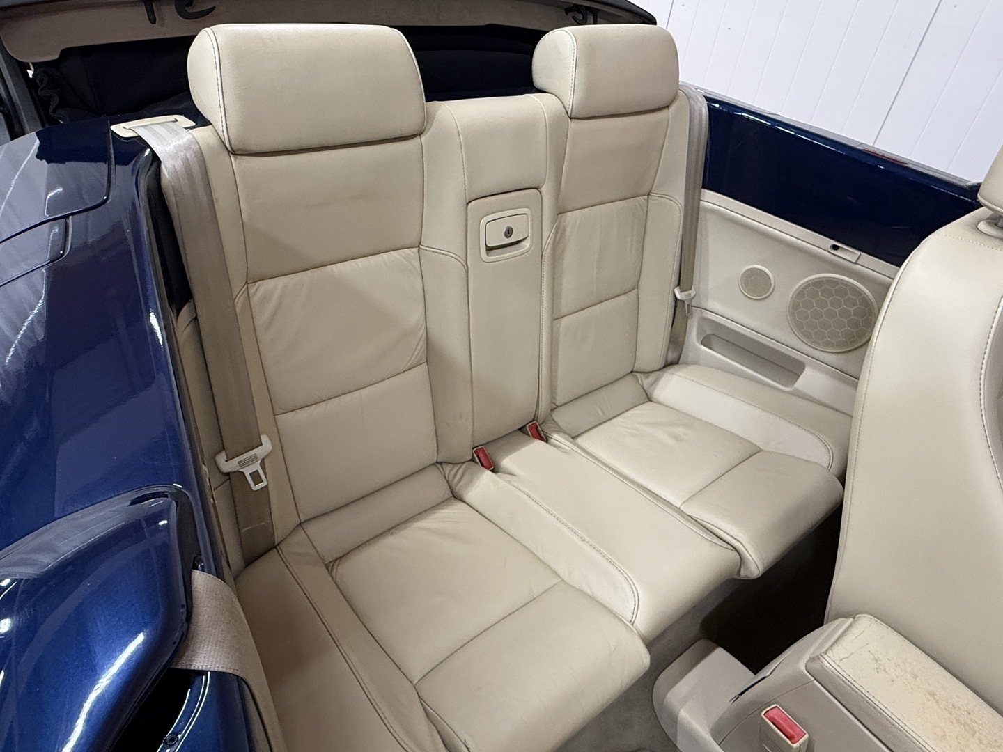 VOLKSWAGEN New Beetle 2004