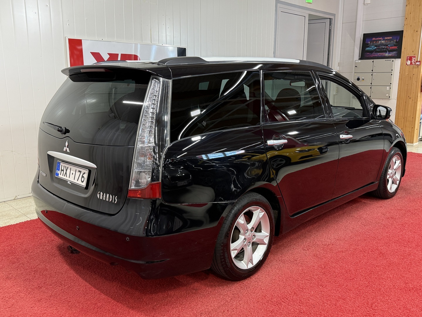 MITSUBISHI Grandis 2009