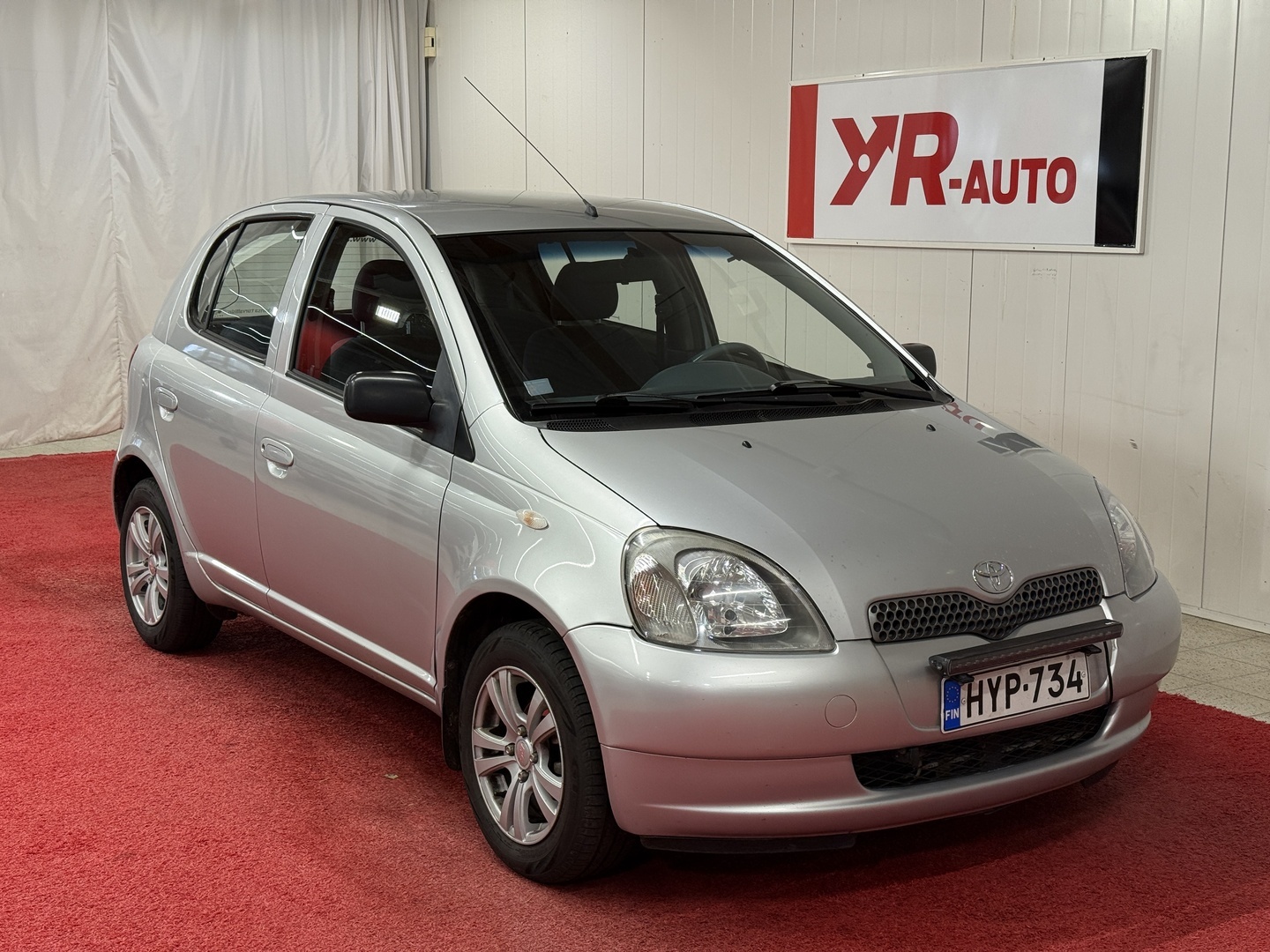 TOYOTA Yaris 2001