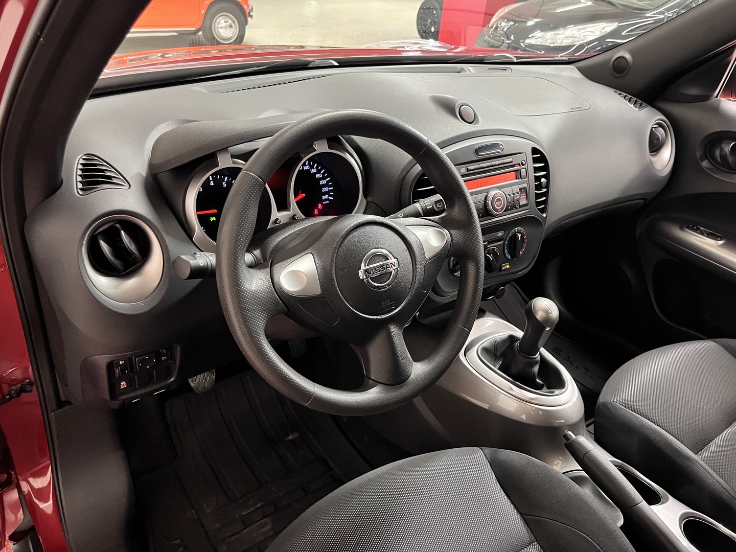 NISSAN Juke 2012