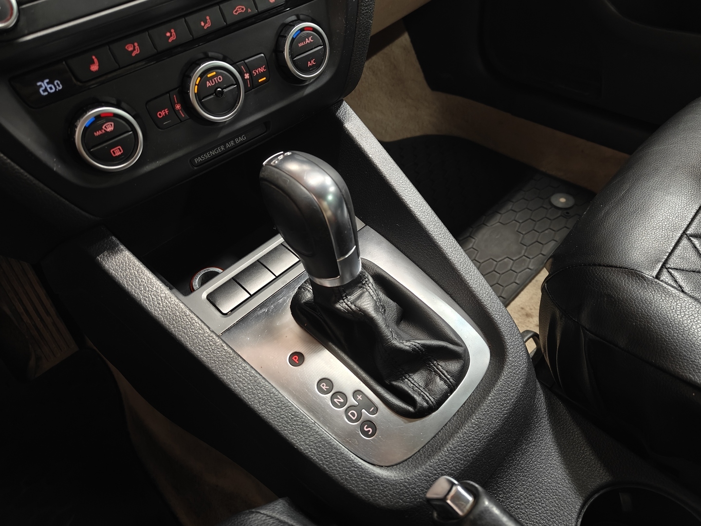 VOLKSWAGEN Jetta 2013