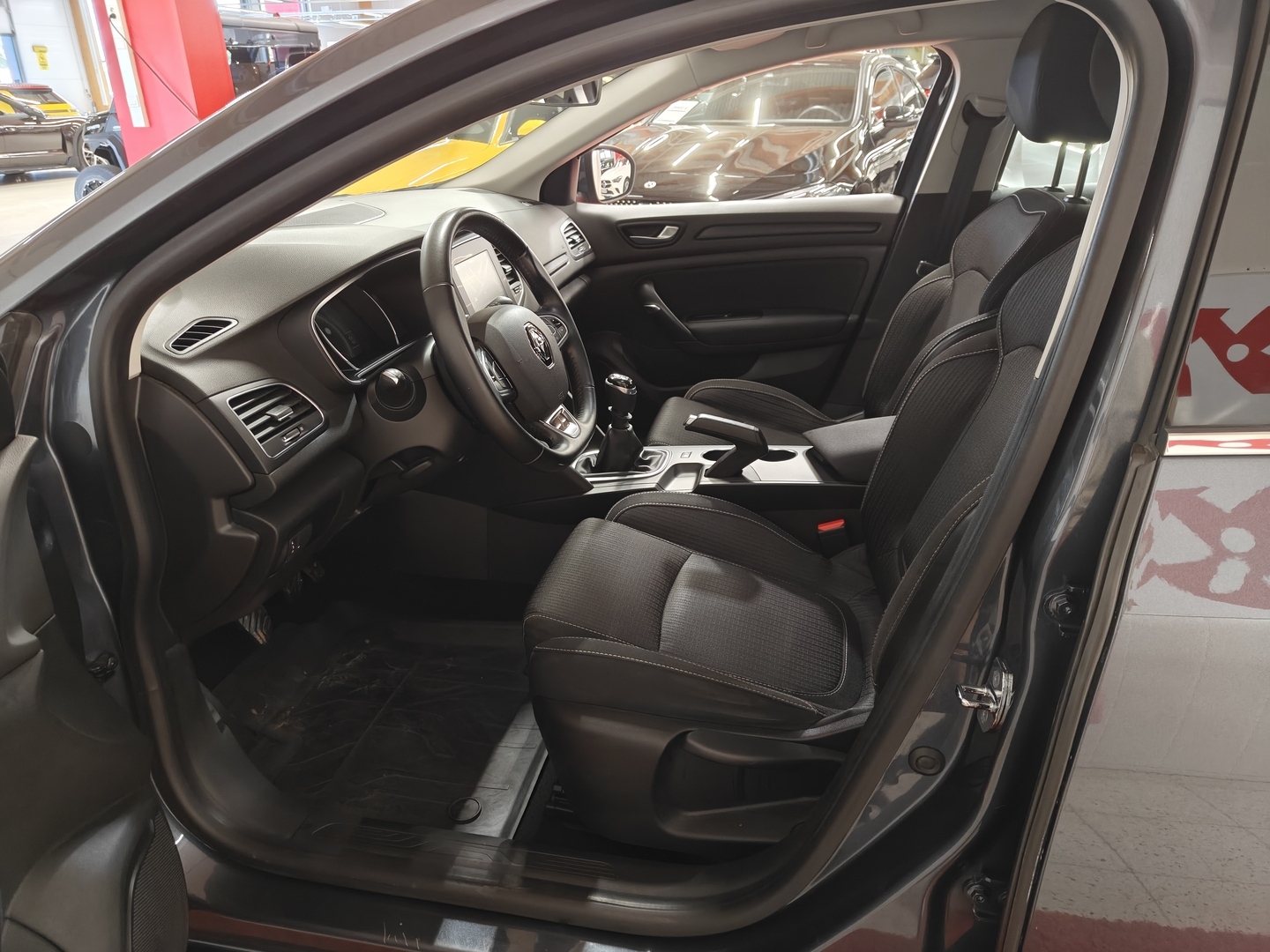 RENAULT Megane 18