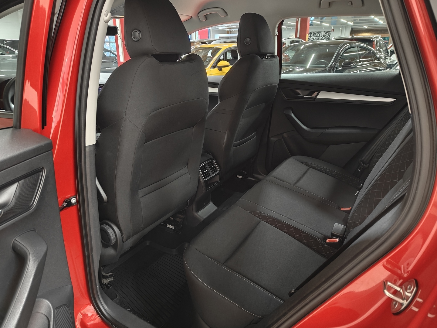 SKODA Karoq 16