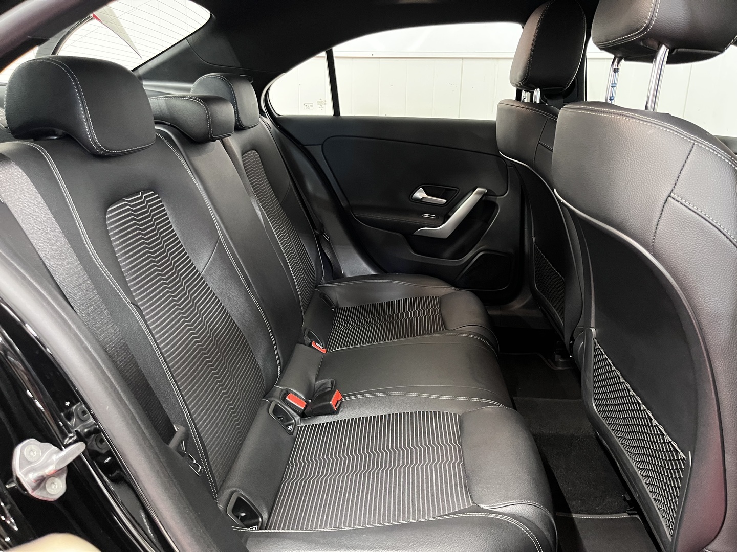 MERCEDES-BENZ A 2022