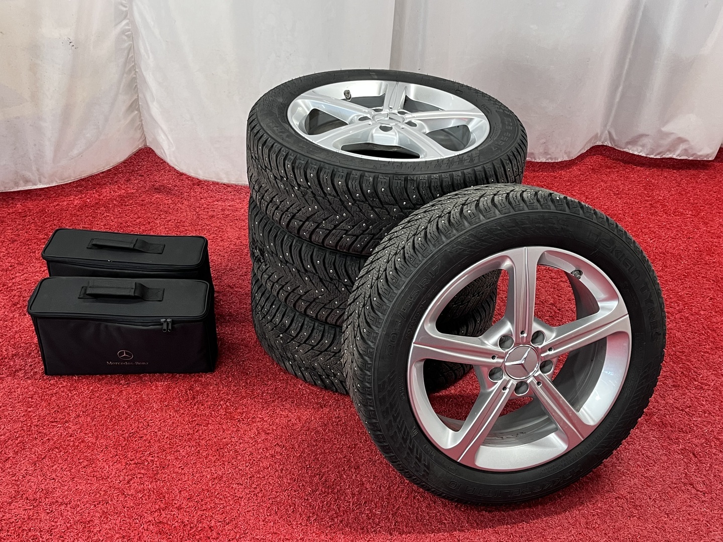 MERCEDES-BENZ A 2022