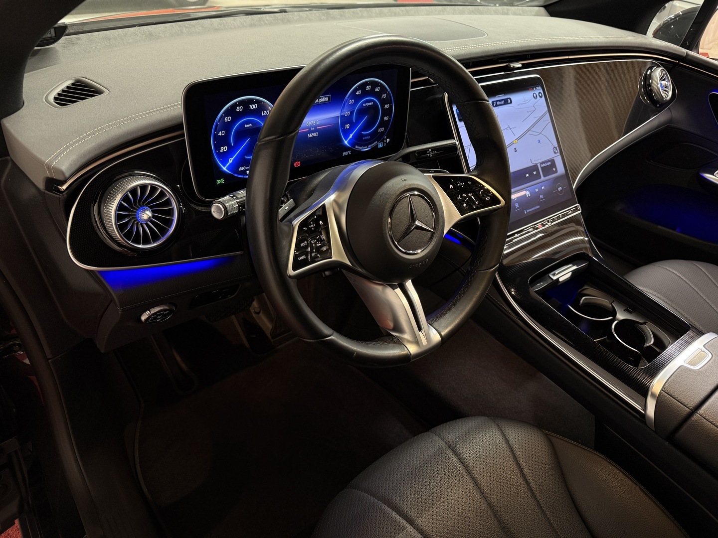 MERCEDES-BENZ EQE 2023