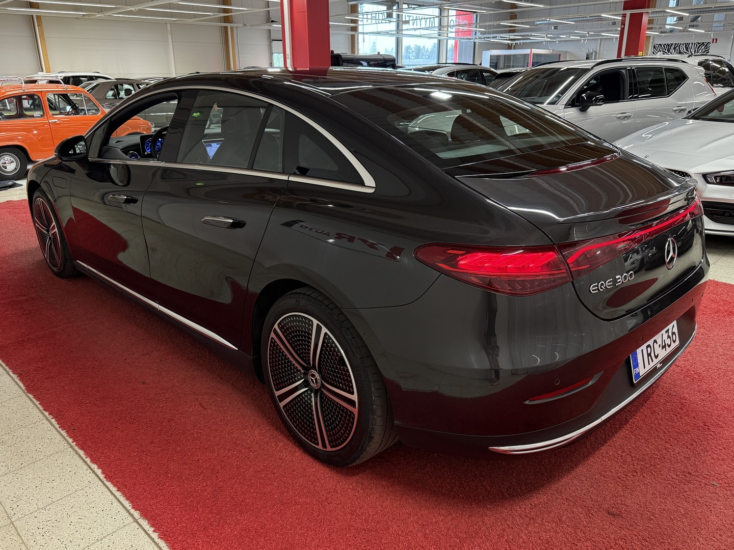 MERCEDES-BENZ EQE 2023