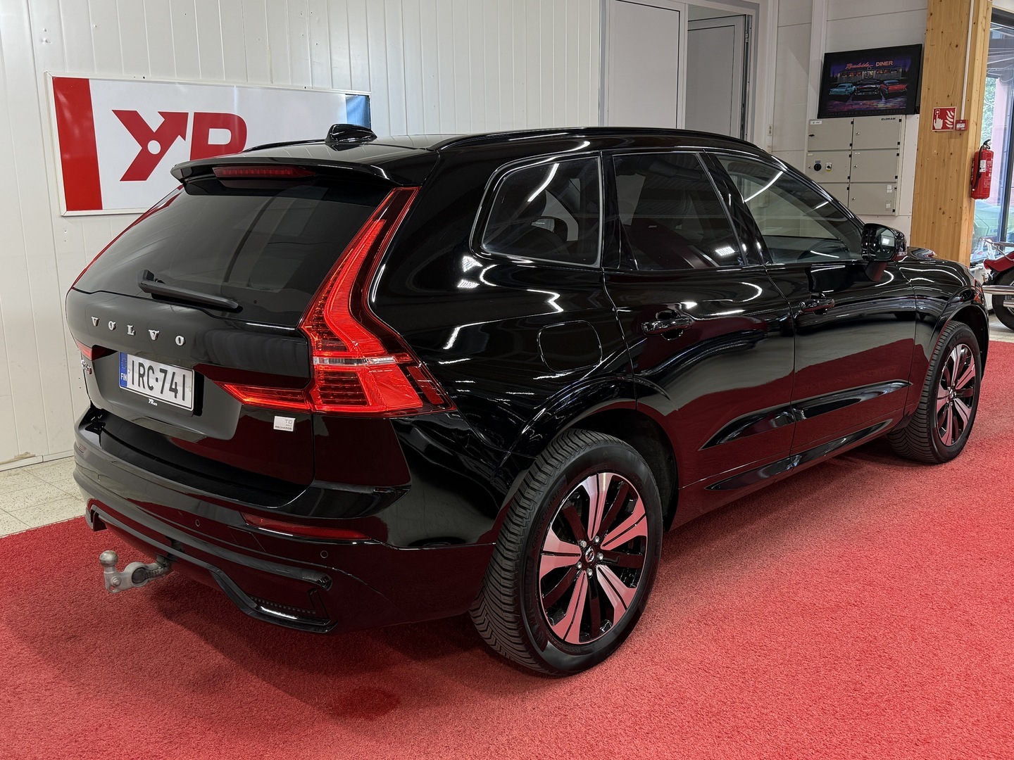 VOLVO XC60 2023