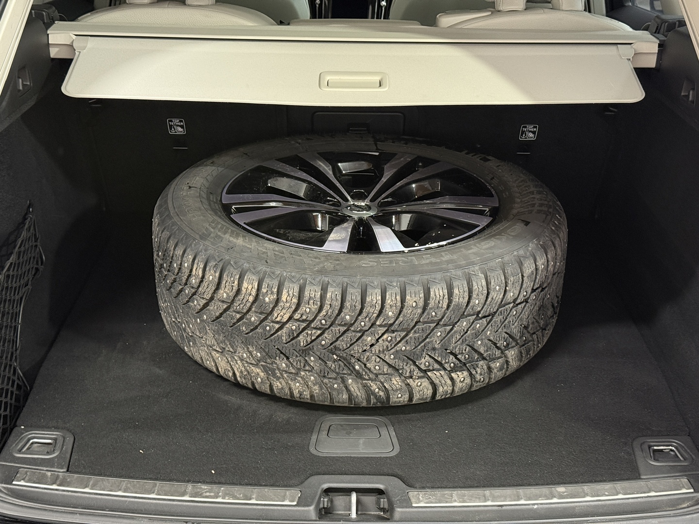 VOLVO XC60 2023