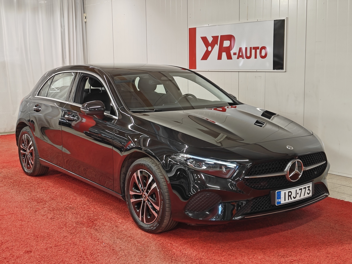 MERCEDES-BENZ A 2023