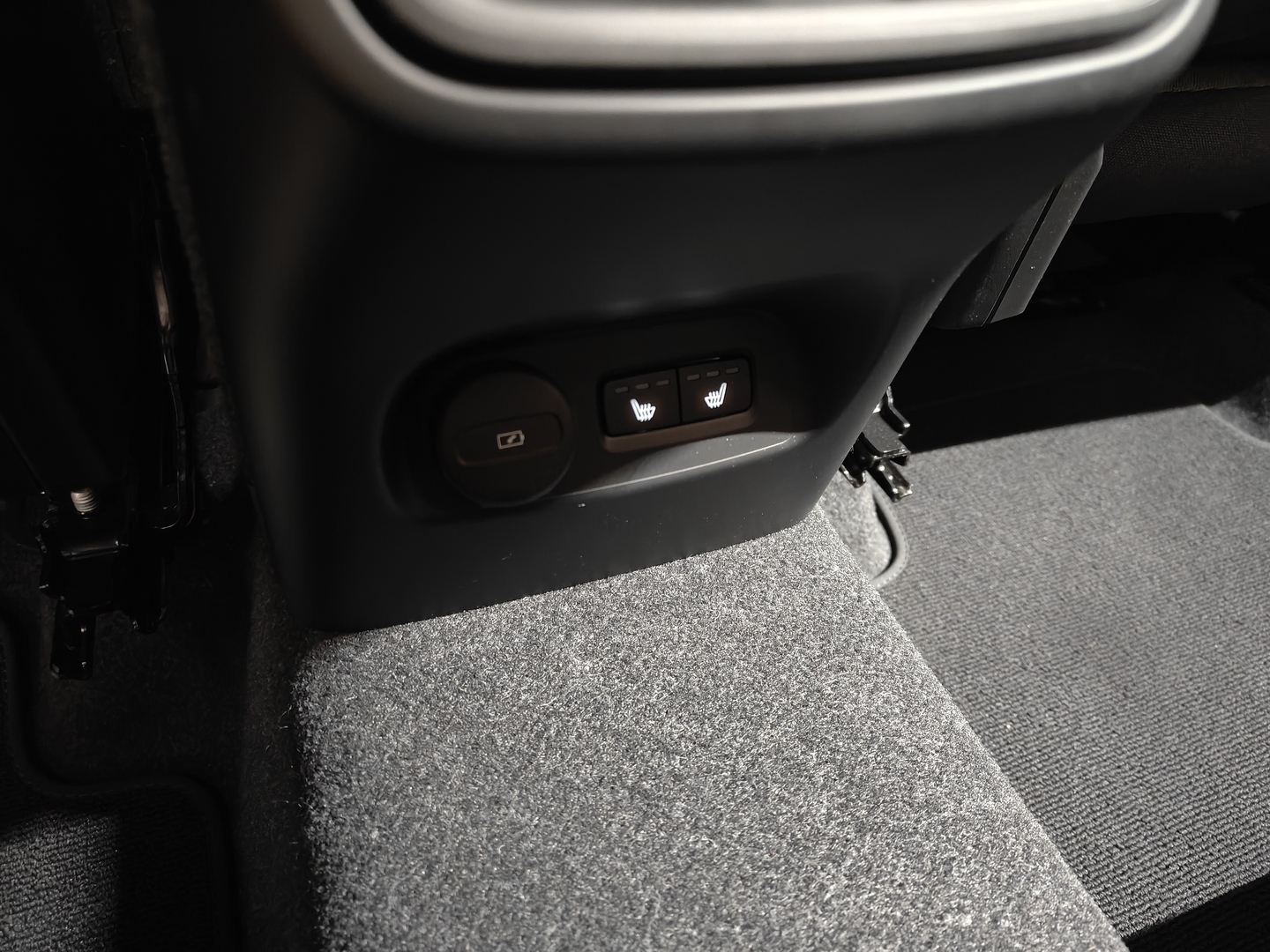 VOLVO XC40 14