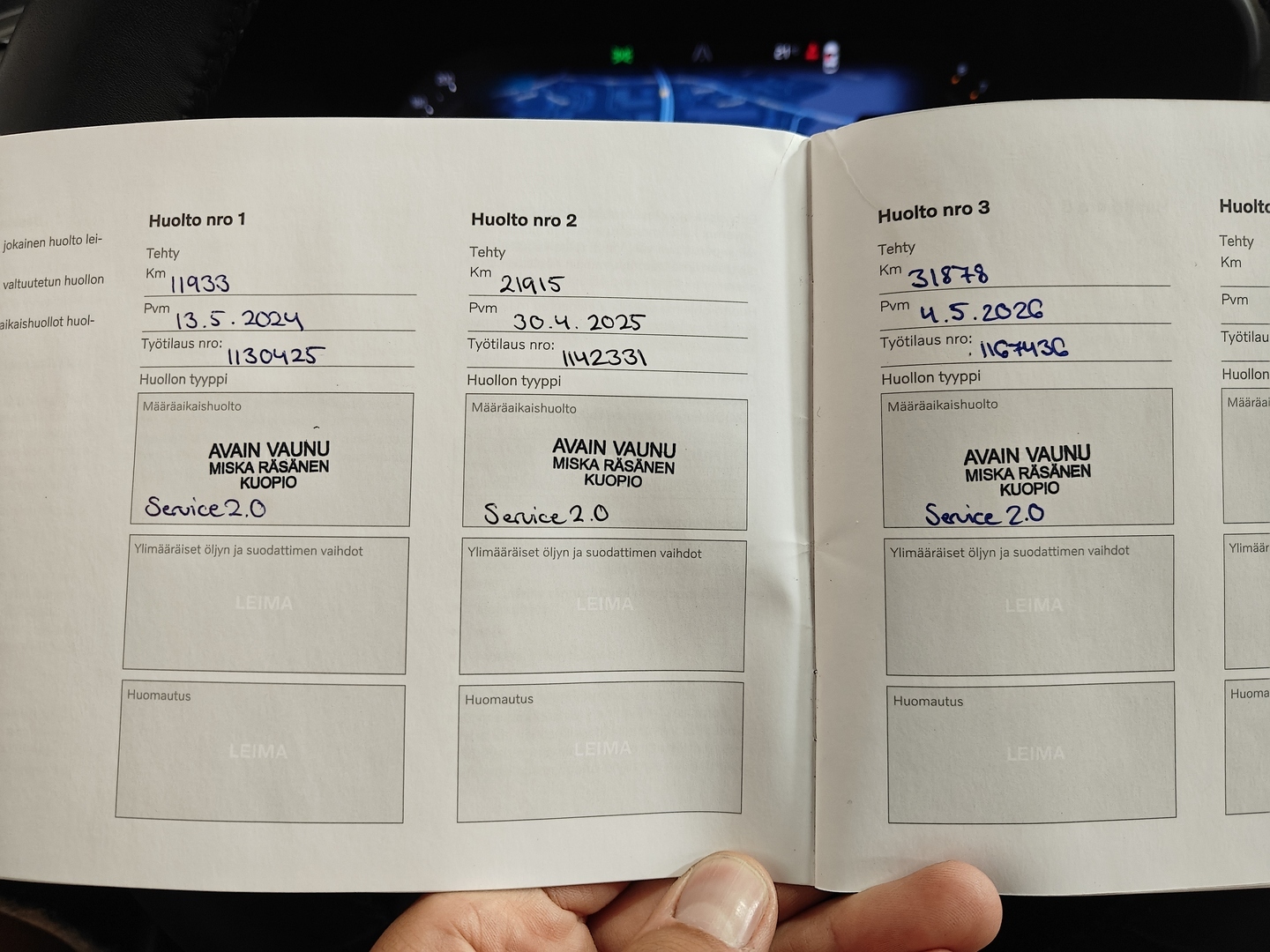 VOLVO XC40 29
