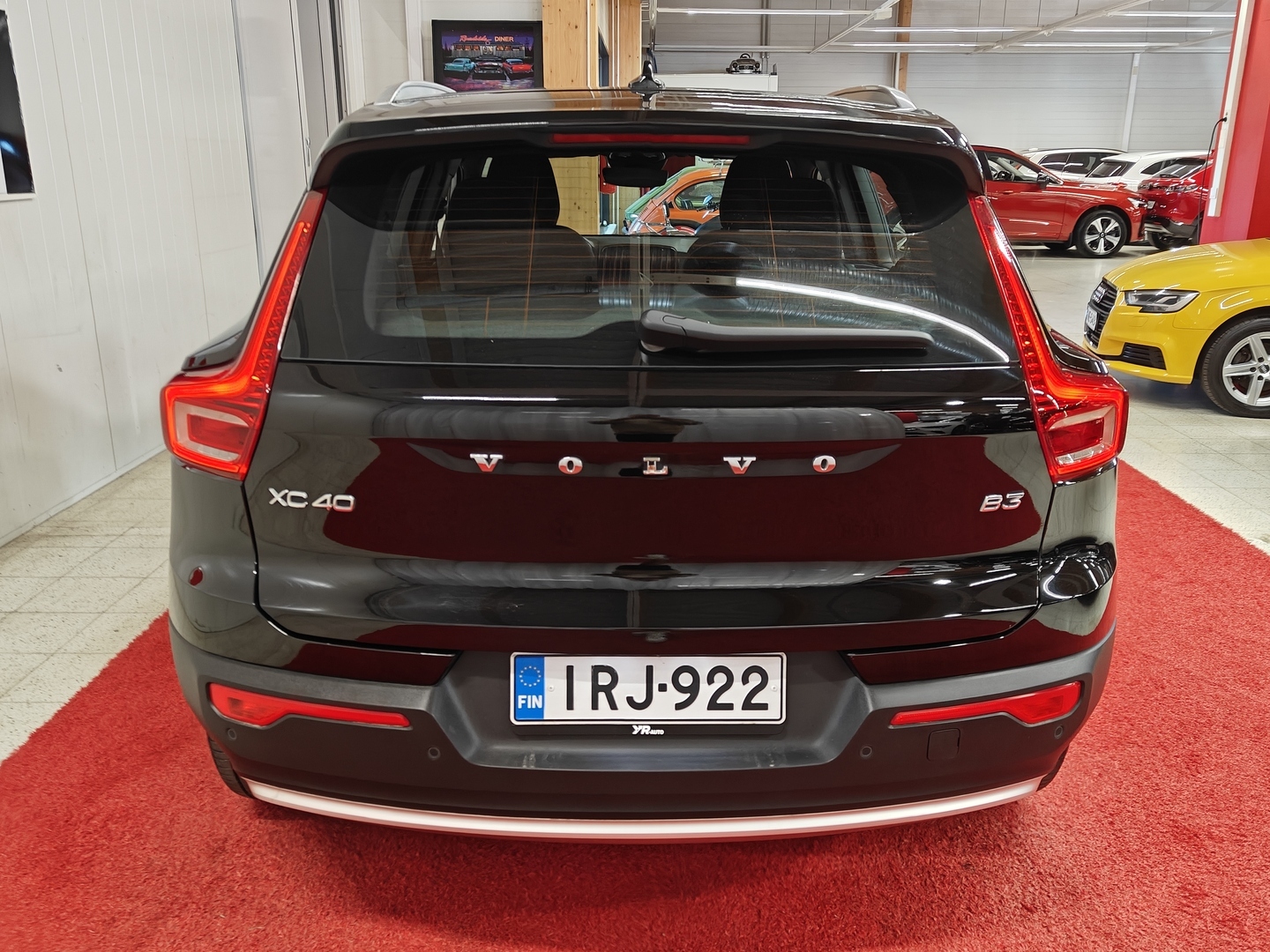 VOLVO XC40 4