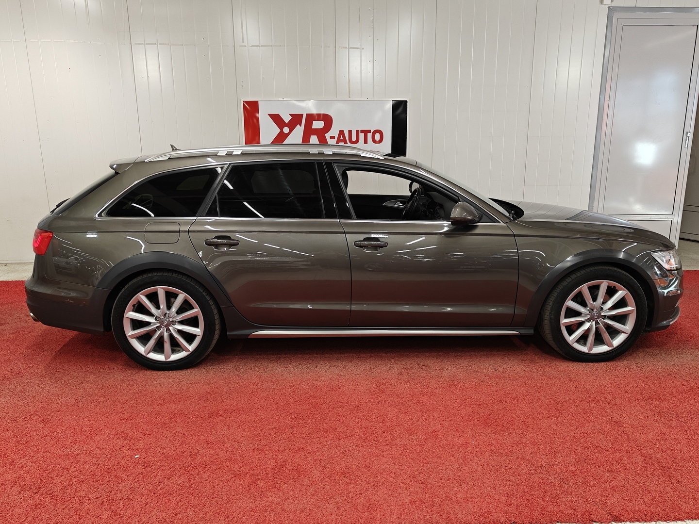 AUDI A6 allroad quattro 2013