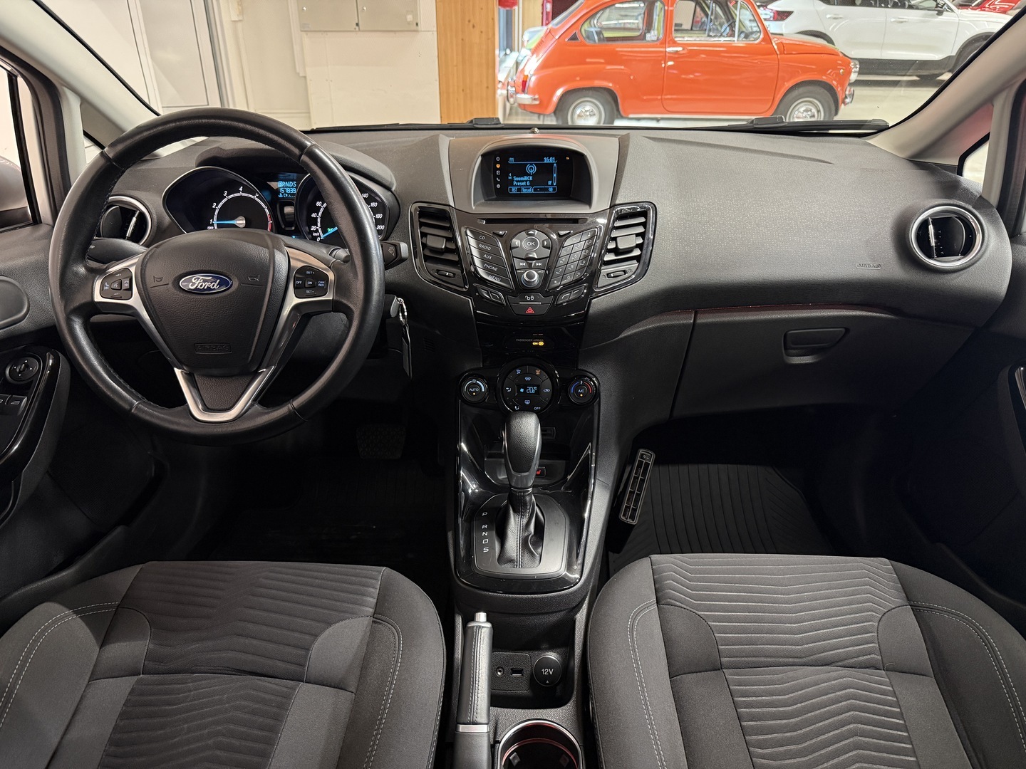 FORD Fiesta 2015