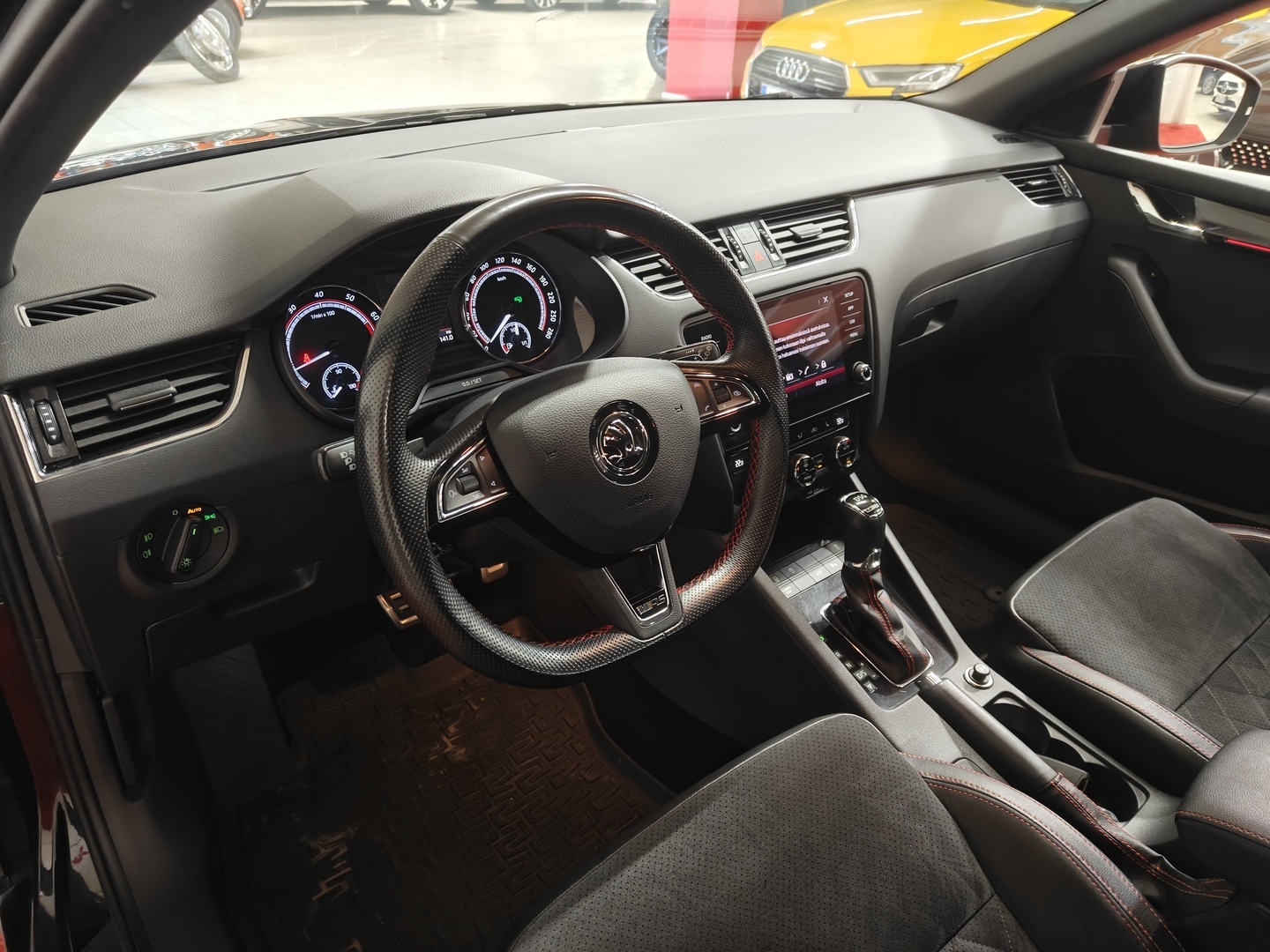 SKODA Octavia 13